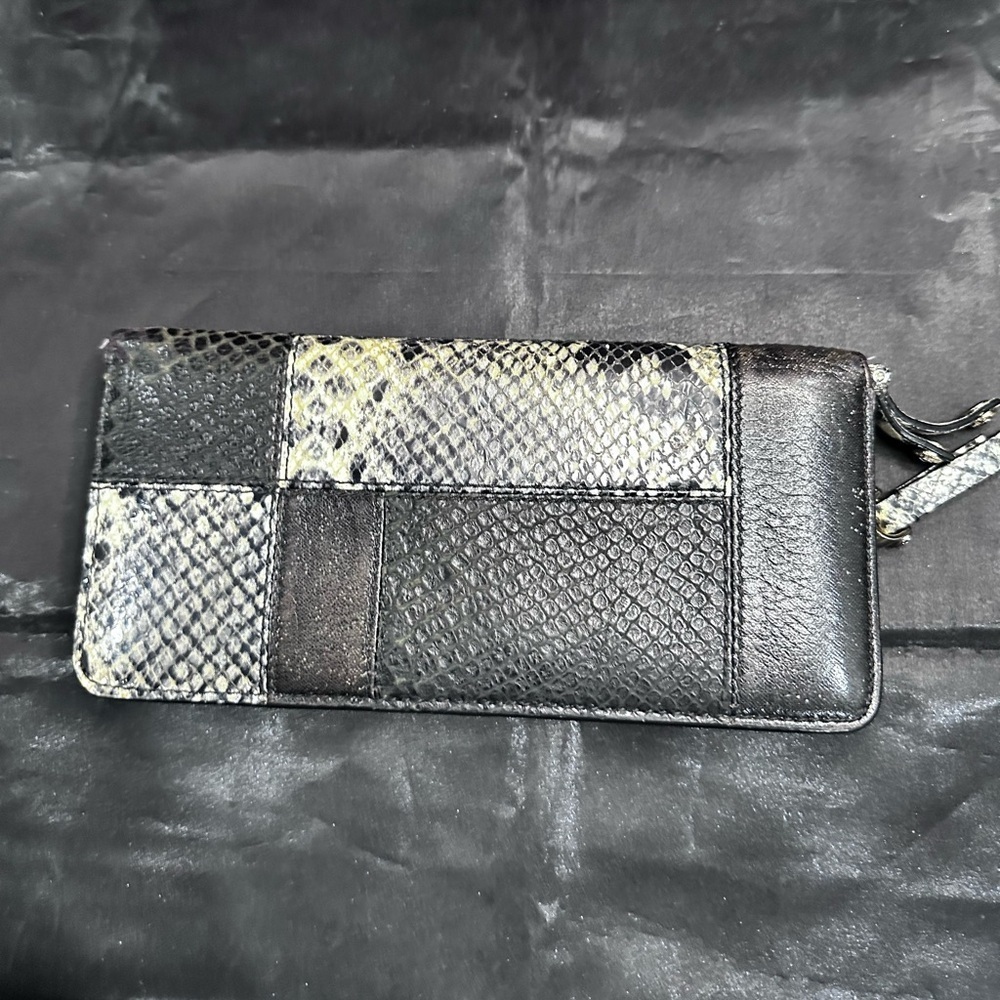 Henri Bendel Snake Skin Patchwork embossed Wallet GUC - Picture 4 of 10
